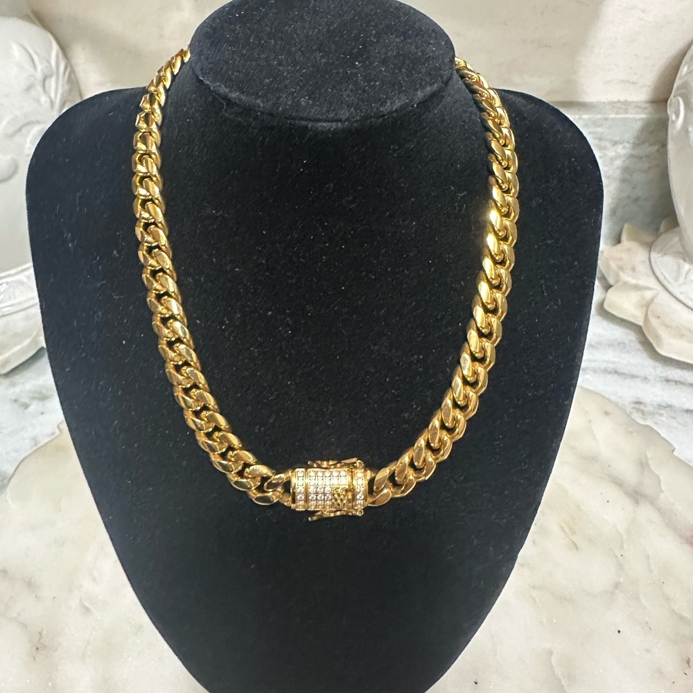 cuban choker